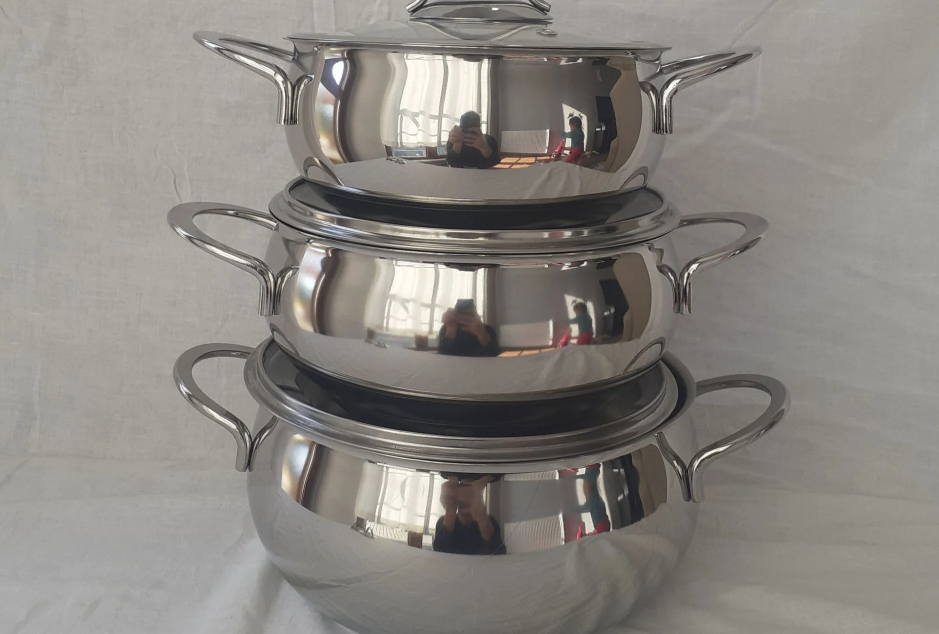 Defolu orta boy tencere takimi 2